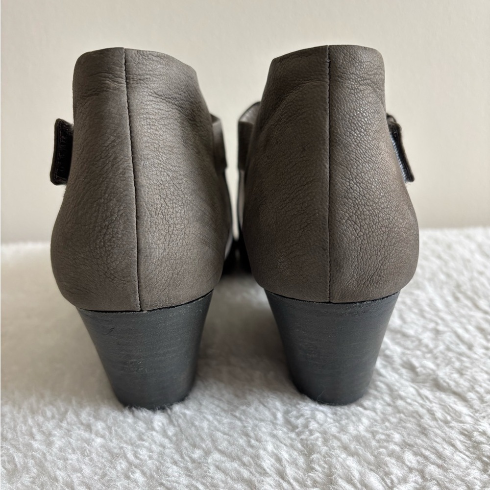 Eileen Fisher Gray Peep-Toe Heeled Sandals Sz 10 - Picture 4 of 14